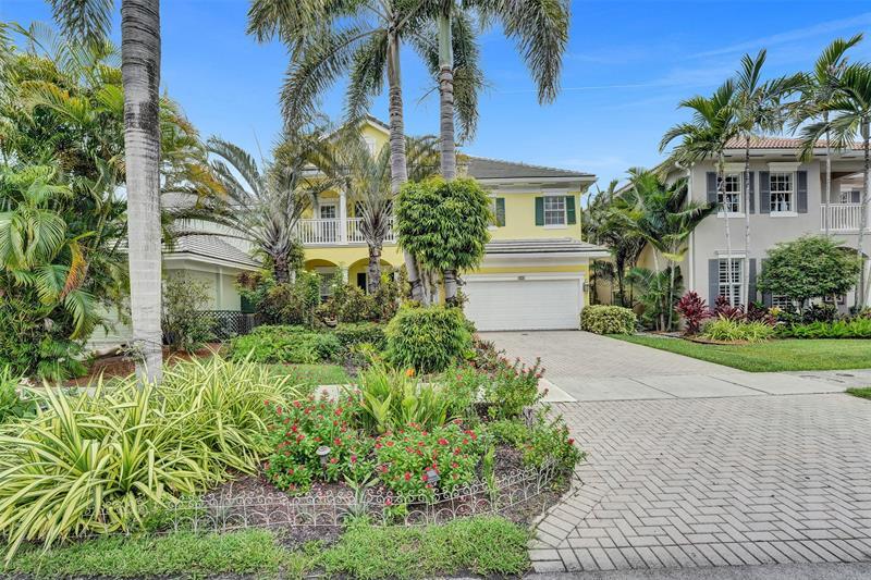 Property Photo: 101 NE 21st St FL 33305