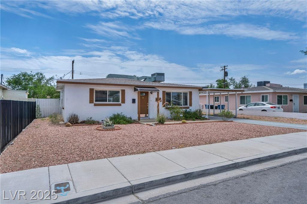 Property Photo: 2101 Santa Paula Drive NV 89104
