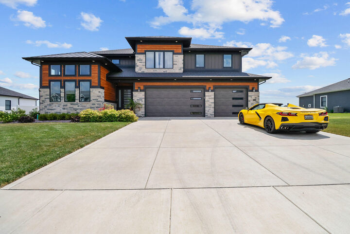 9343 Iris Drive  St. John IN 46373 photo