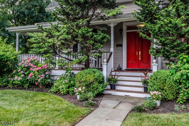Property Photo: 125 Hillside Ave NJ 08840