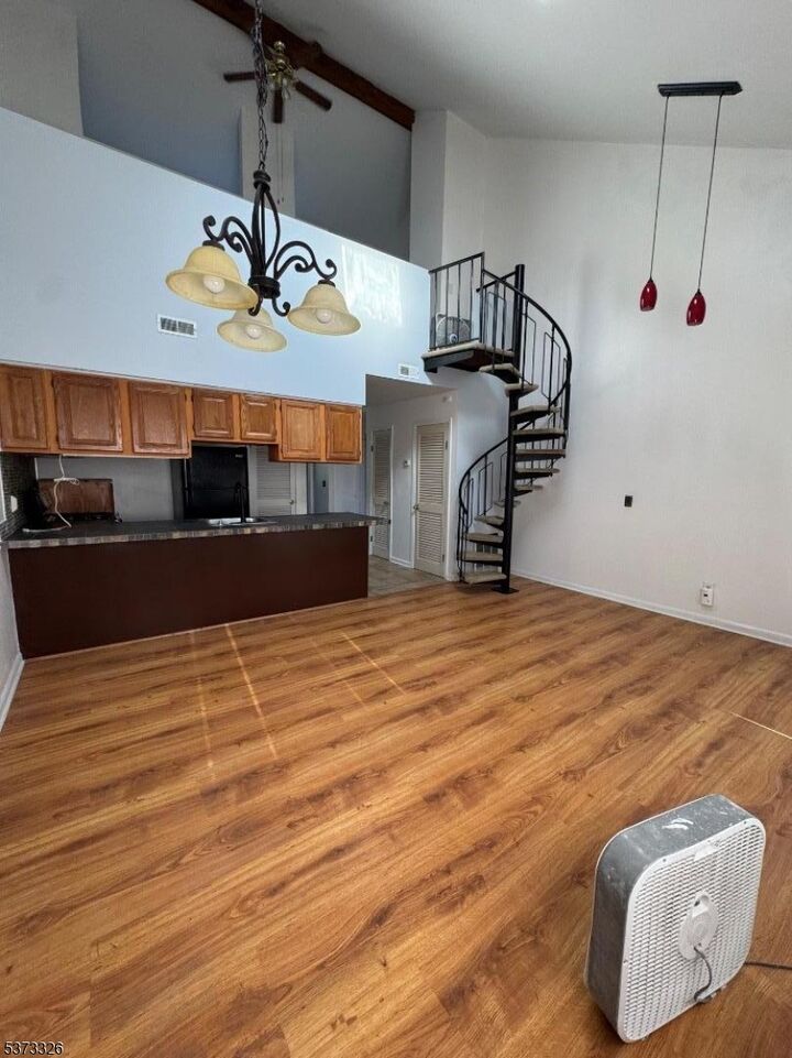 Property Photo: 1 Brandywine Ct 4 NJ 07462
