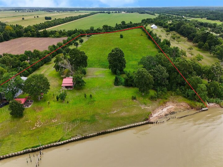 Property Photo: 4542 S Main Street TX 77514