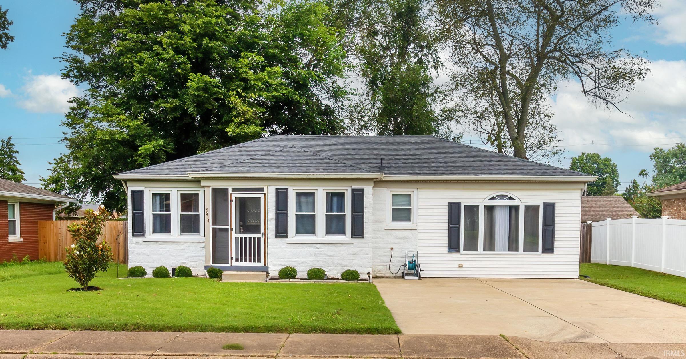 Property Photo: 6510 Lincoln Avenue IN 47715