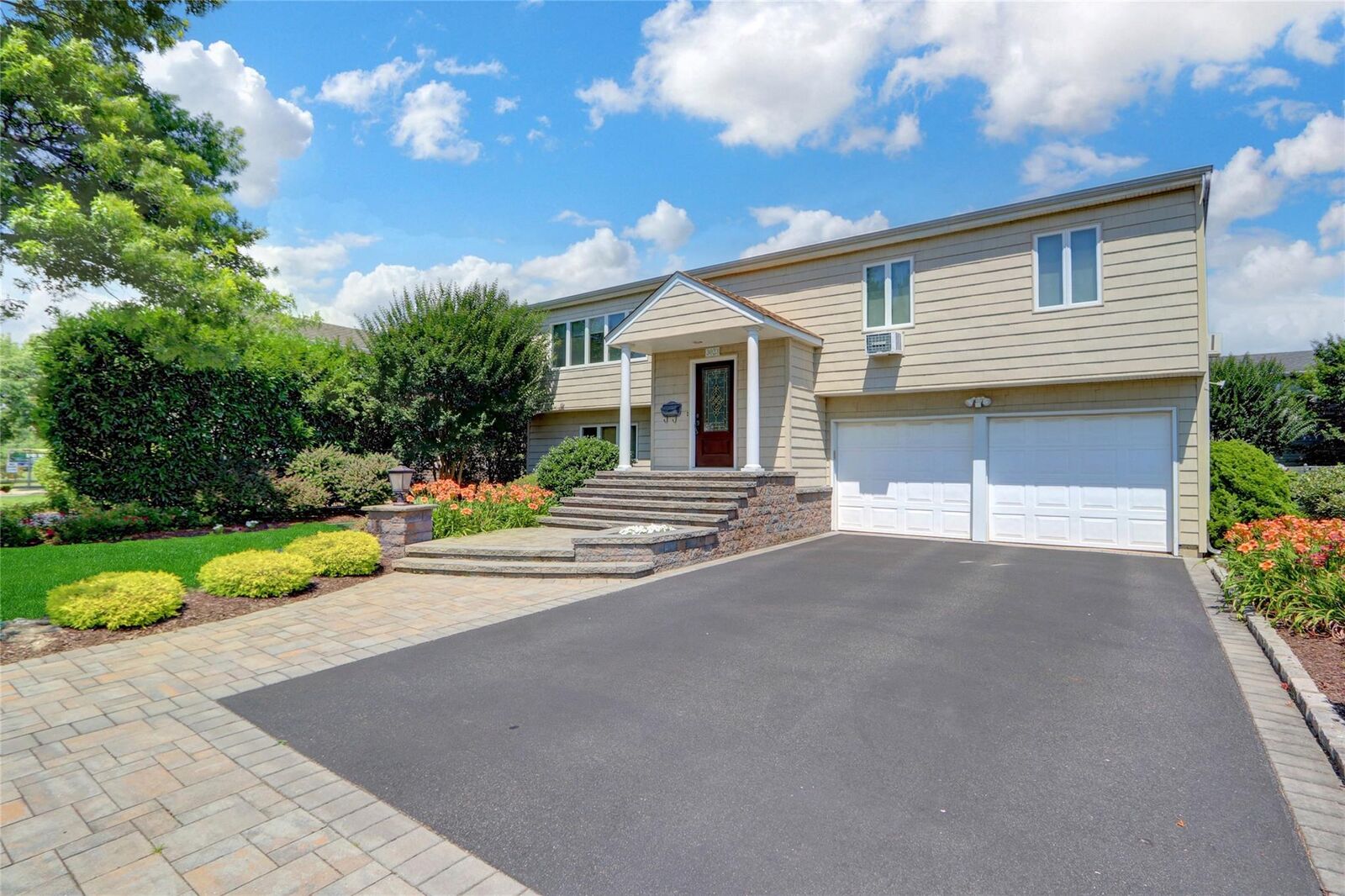 Property Photo:  3023 Ira Road  NY 11710 