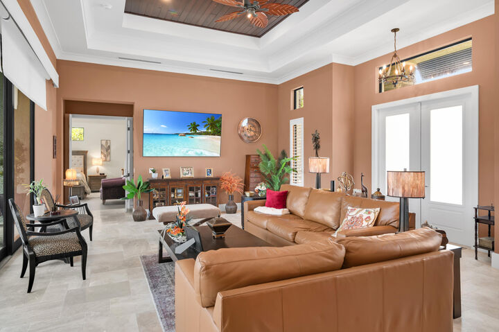 Property Photo:  1517 Buccaneer Court  FL 34145 