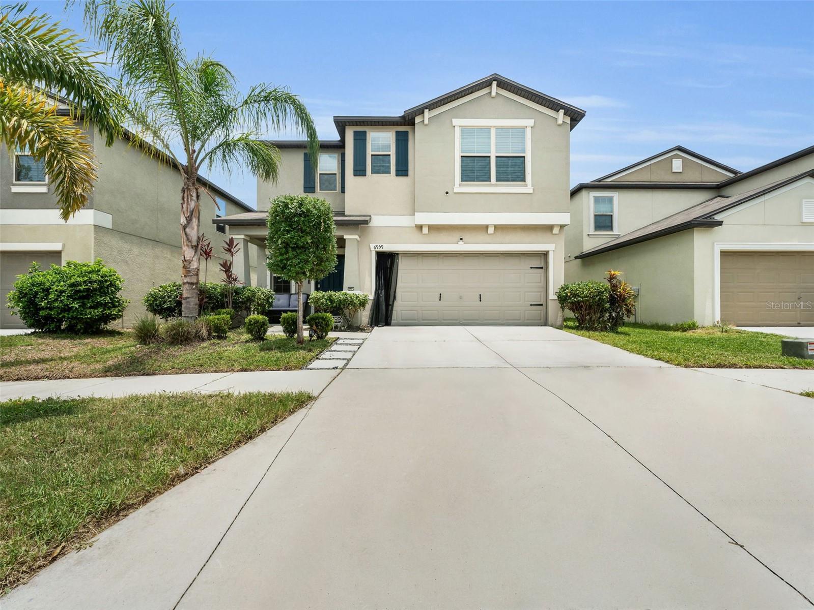 Property Photo: 6959 King Creek Drive FL 33573