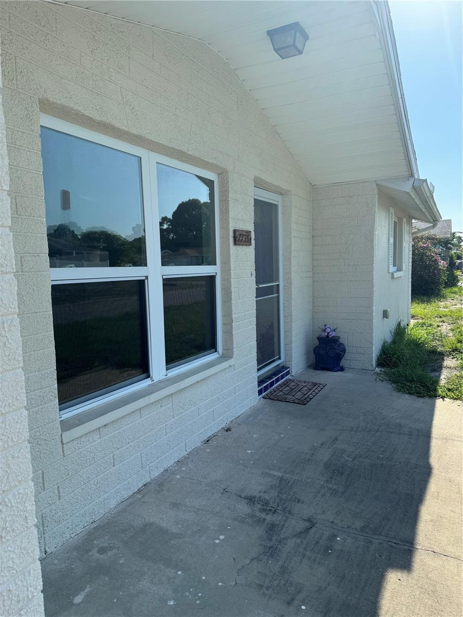 Property Photo: 7735 Foxbloom Drive FL 34668