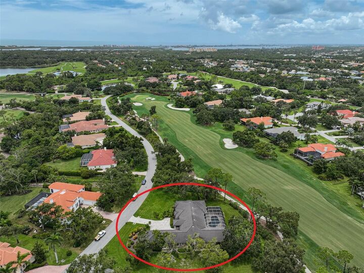 Property Photo:  852 Macewen Drive  FL 34229 