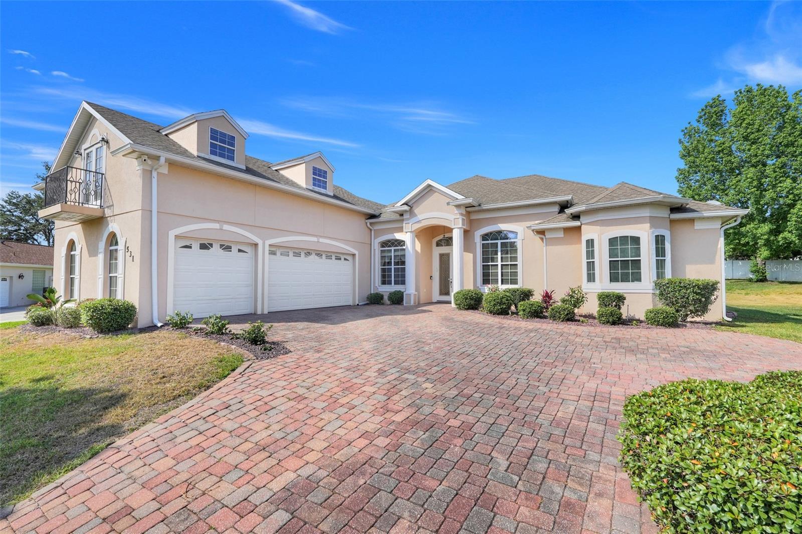 Property Photo: 531 Brookwood Court FL 34715