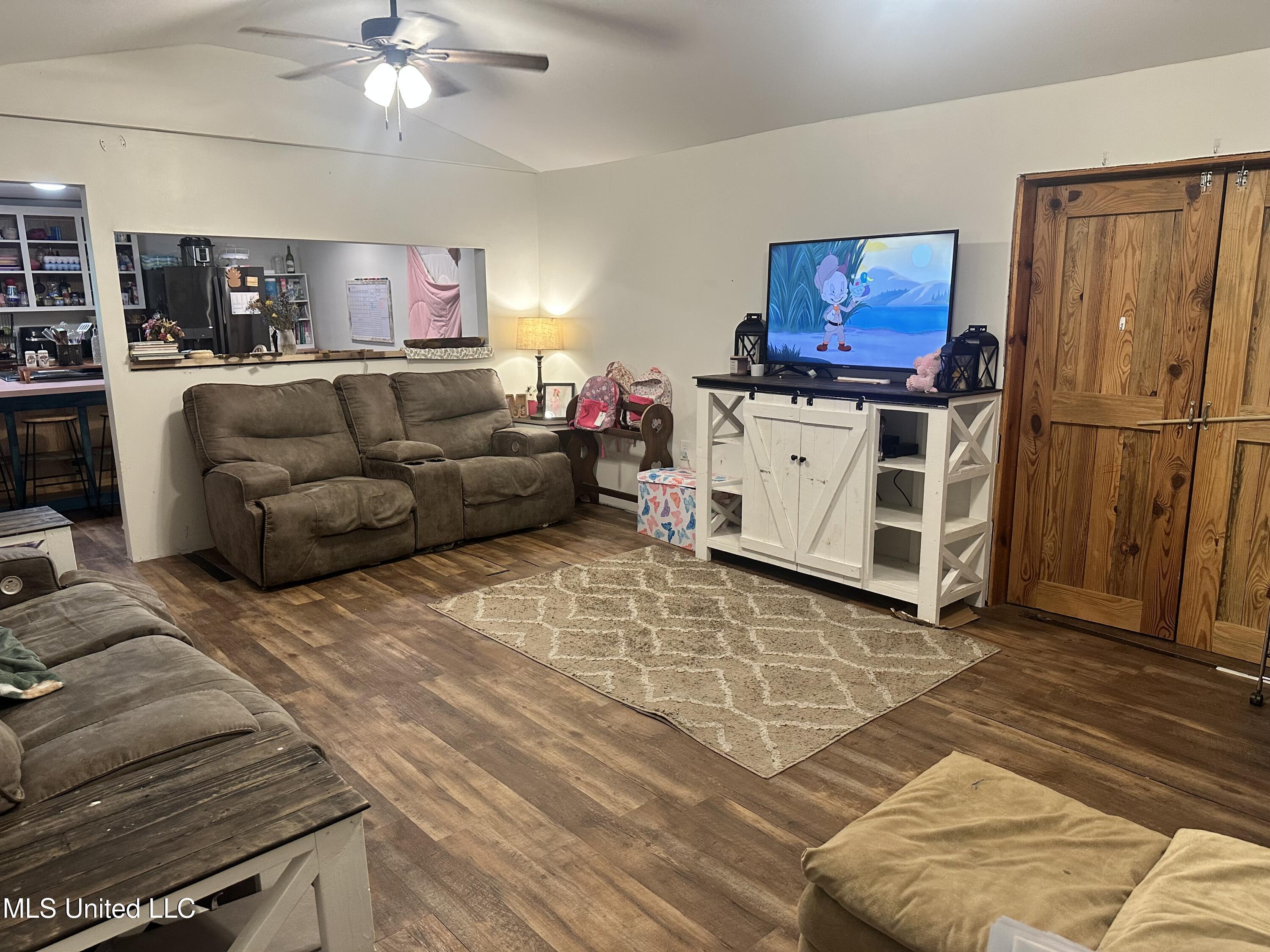 Property Photo:  122 Hunter Lane  MS 39452 