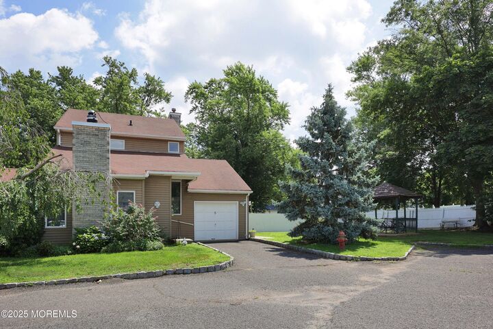 5 Oyster Creek Drive  Keyport NJ 07735 photo
