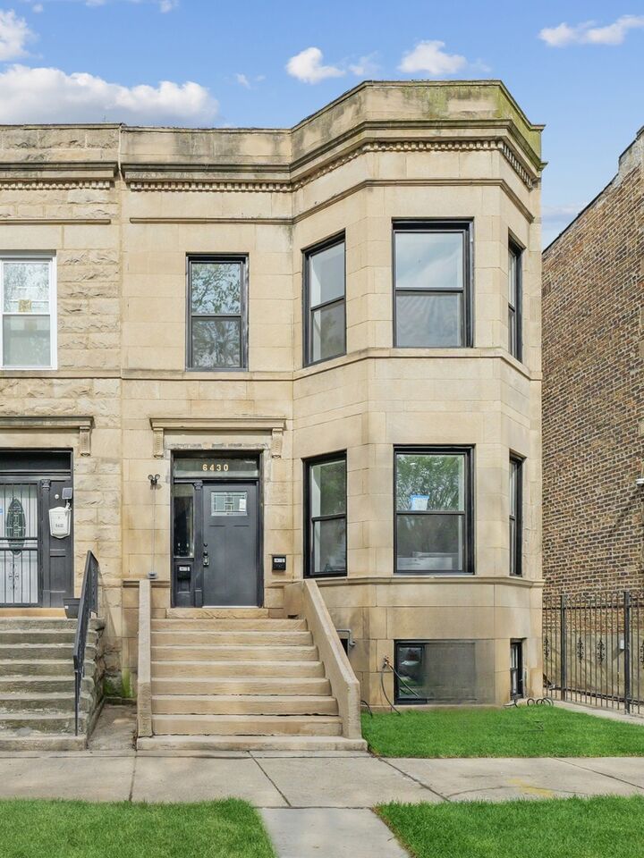 Property Photo:  6430 S Eberhart Avenue  IL 60637 