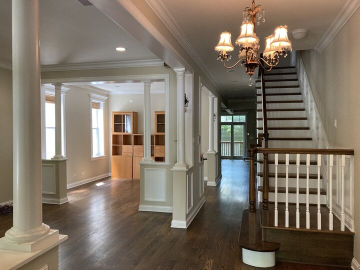 Property Photo:  2642 N Ashland Avenue  IL 60614