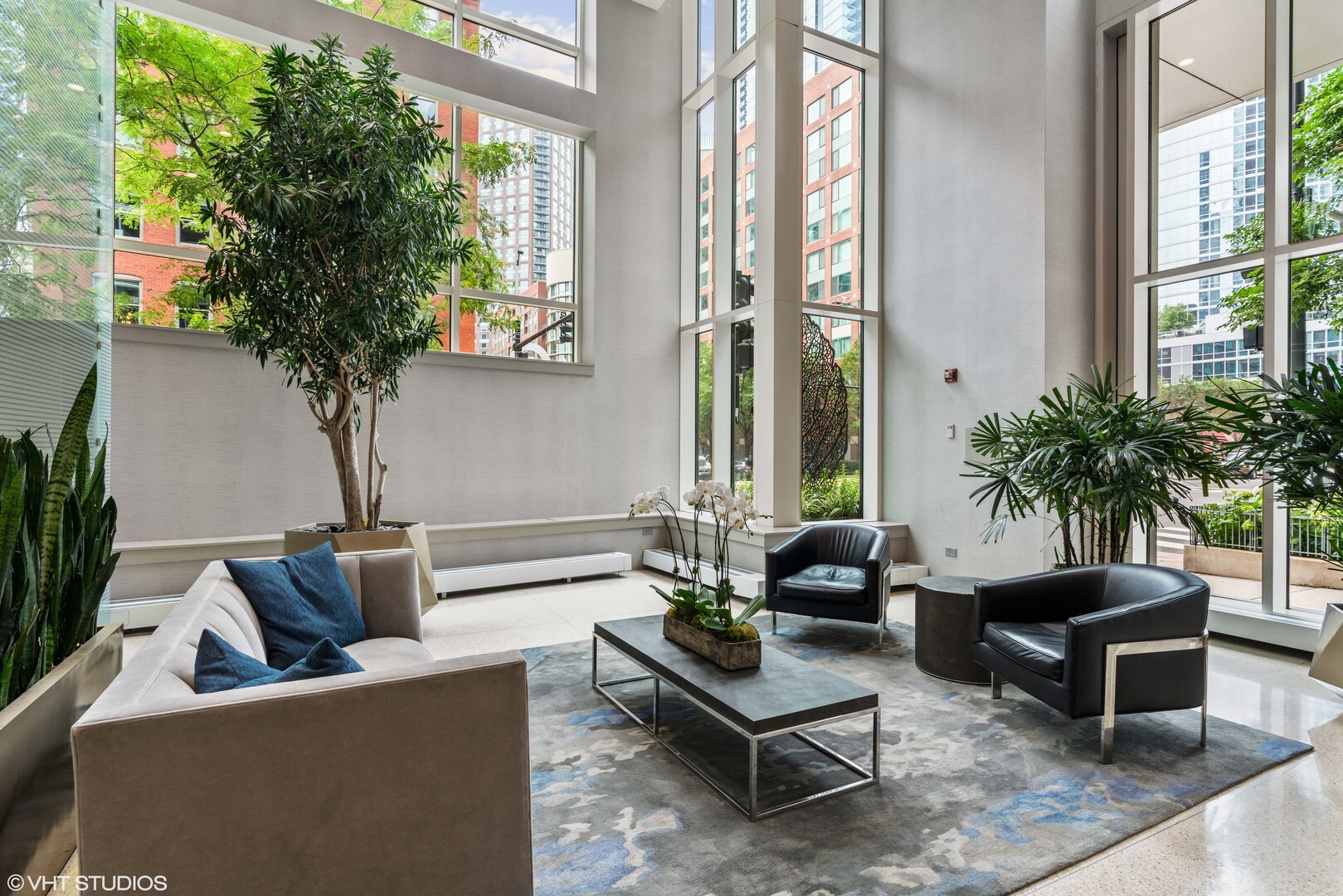 Property Photo: 505 N McClurg Court 1801 IL 60611