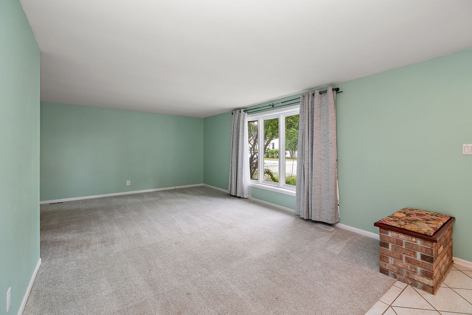 Property Photo: 160 Nottingham Lane IL 60914