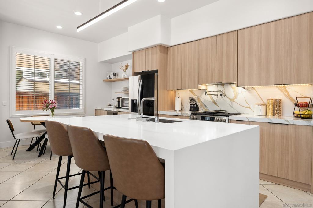 Property Photo:  33950 Summit View Pl  CA 92592 