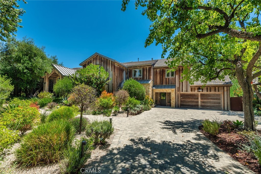 Property Photo: 5207 Saddle Creek Road CA 91302