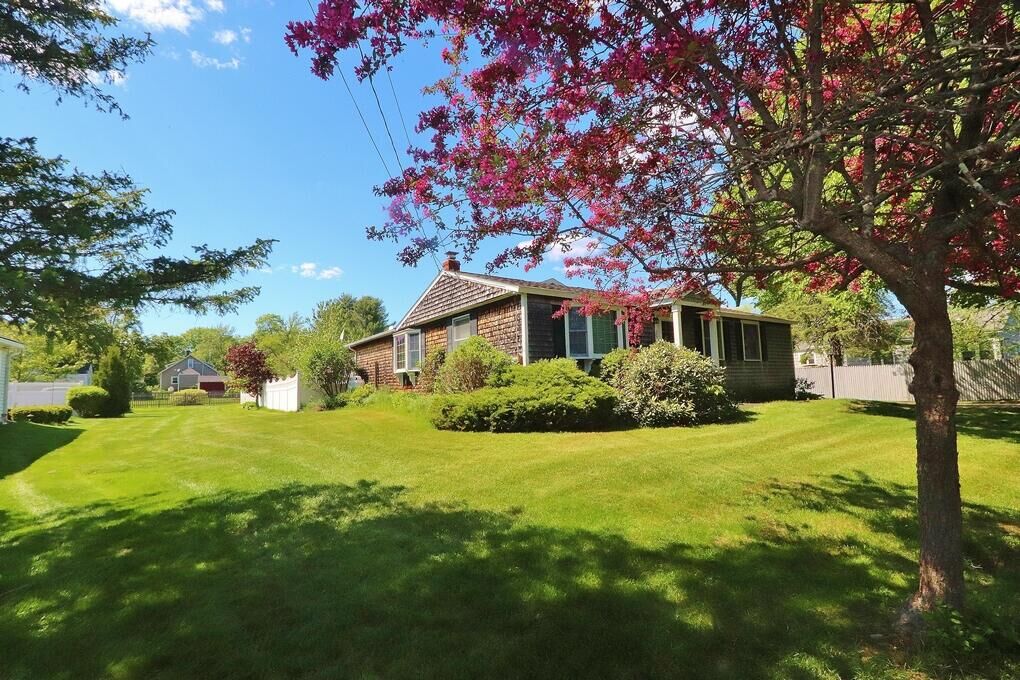 Property Photo:  207 Sixth Street  ME 04401 