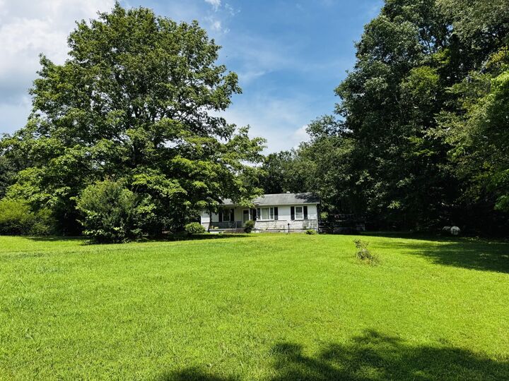 Property Photo:  2095 Mosley Ferry Rd  TN 37035 