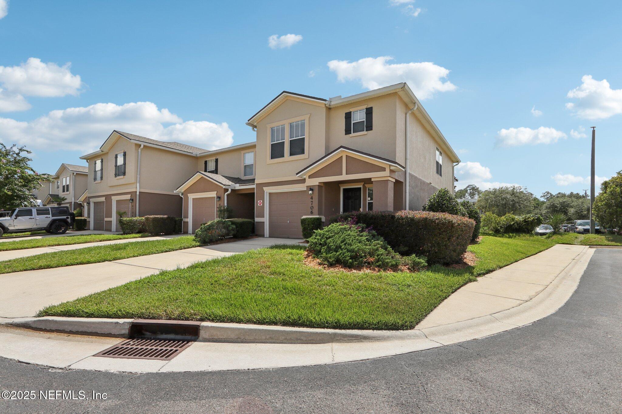 Property Photo: 1500 Calming Water Drive 4706 FL 32003