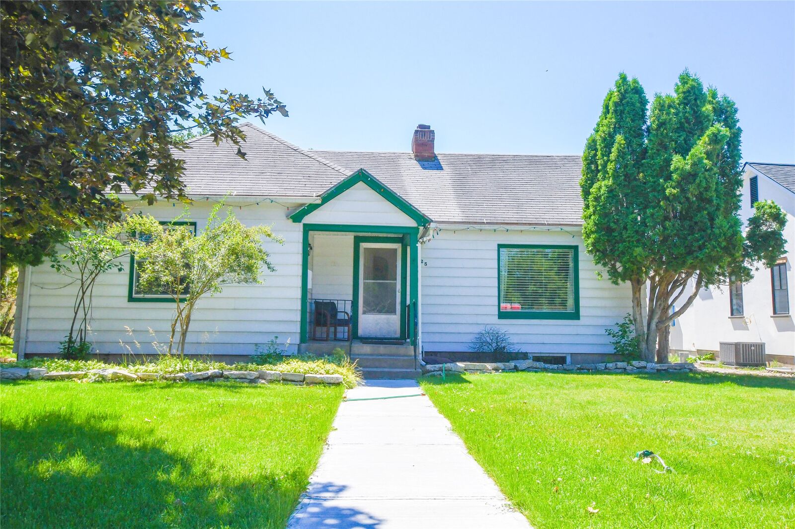 Property Photo: 425 Beverly Avenue MT 59801