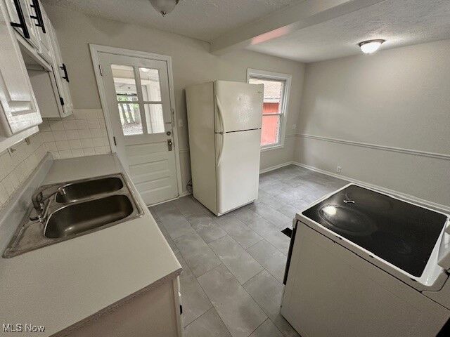 Property Photo:  1551 Babbitt Road  OH 44132 