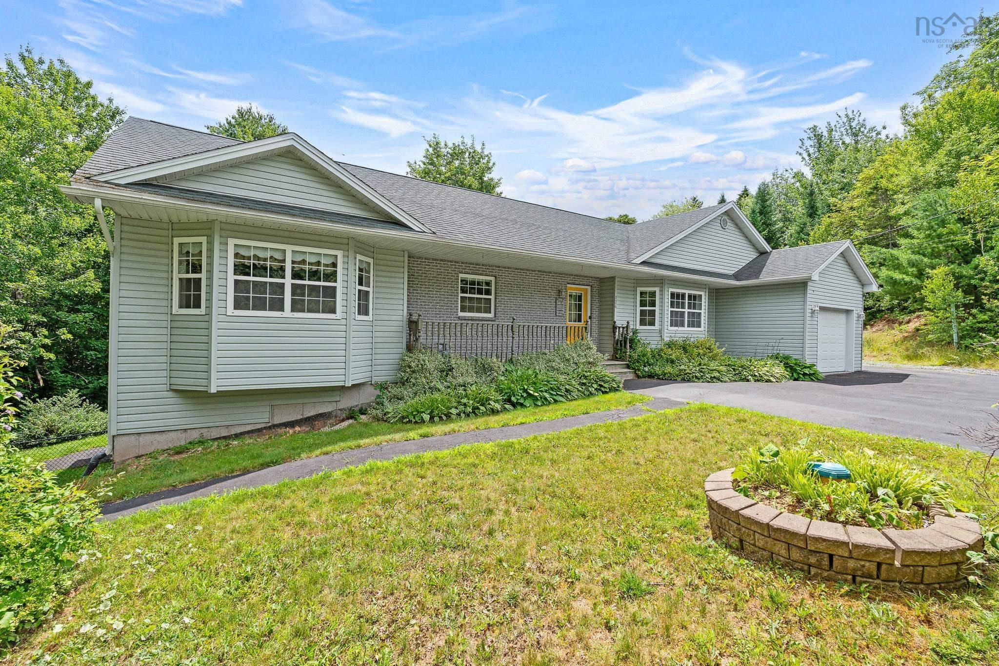 Photo de la propriété:  124 High Road  NS B2T 1P2 
