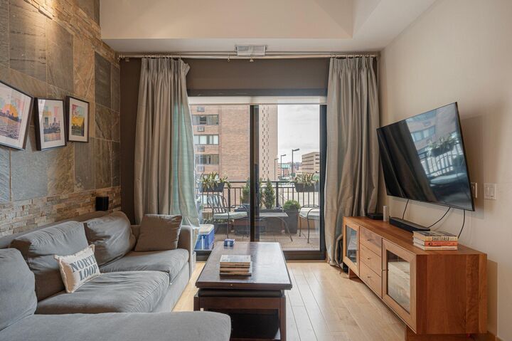 Property Photo:  100 3rd Avenue S 406  MN 55401 