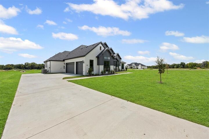 Property Photo:  161 Aria Drive  TX 75165 