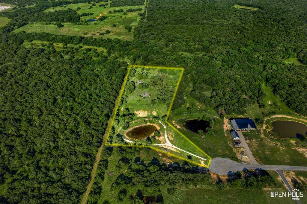 Property Photo:  418 Pondview Lane  TX 76255 
