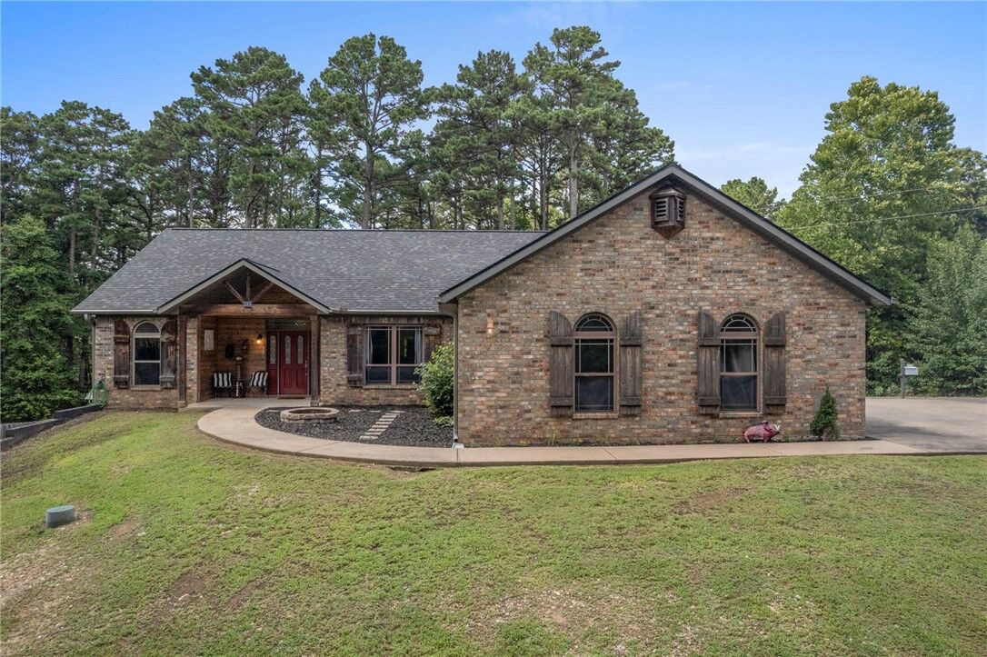 Property Photo: 1 Blyton Lane AR 72715