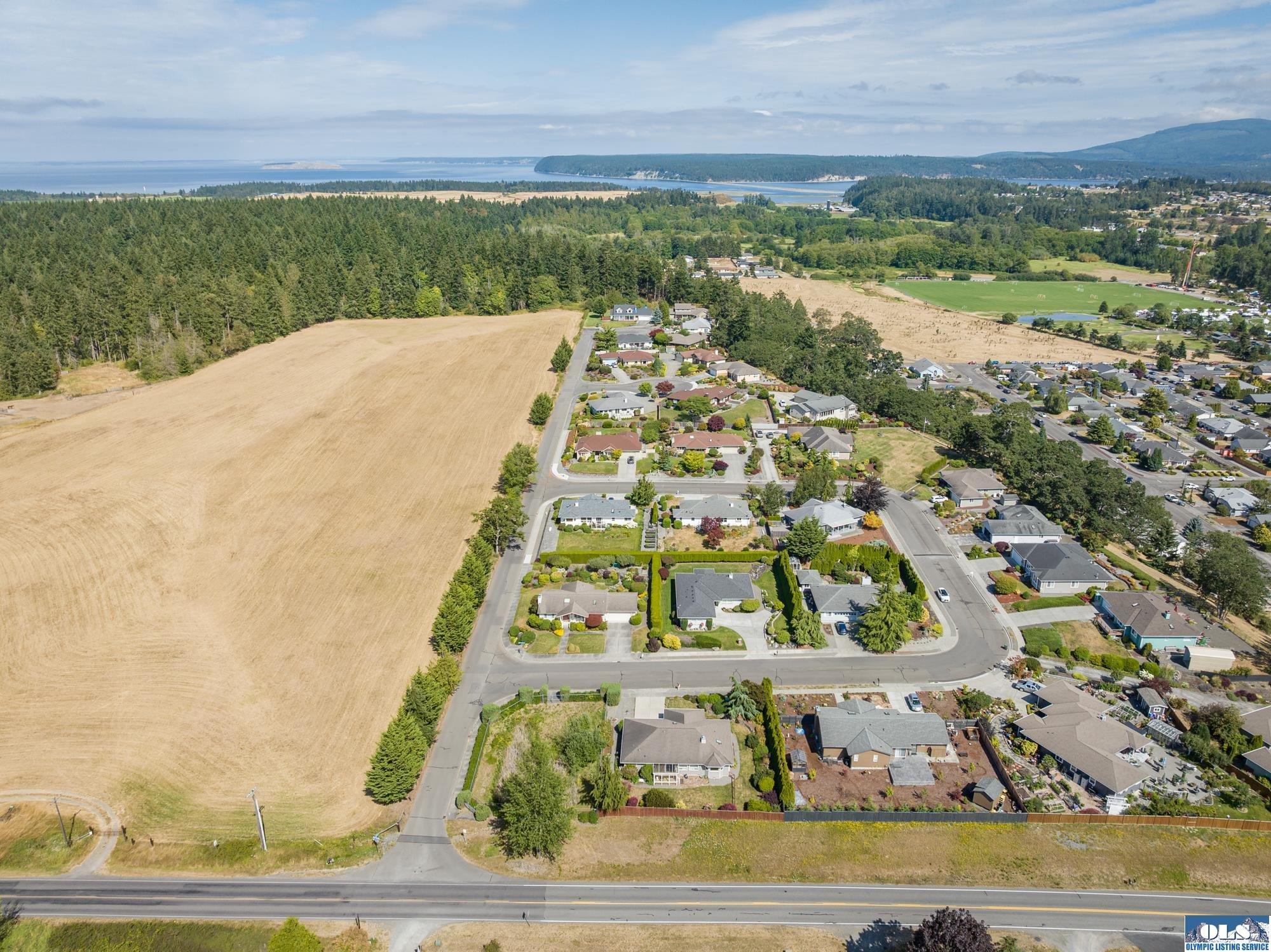 Property Photo: 805 Oak Tree Ridge WA 98382