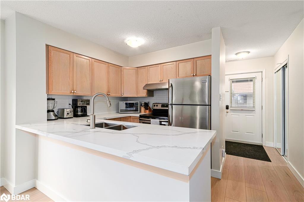 Photo de la propriété:  291 Mariners Way  ON L9Y 5C7 