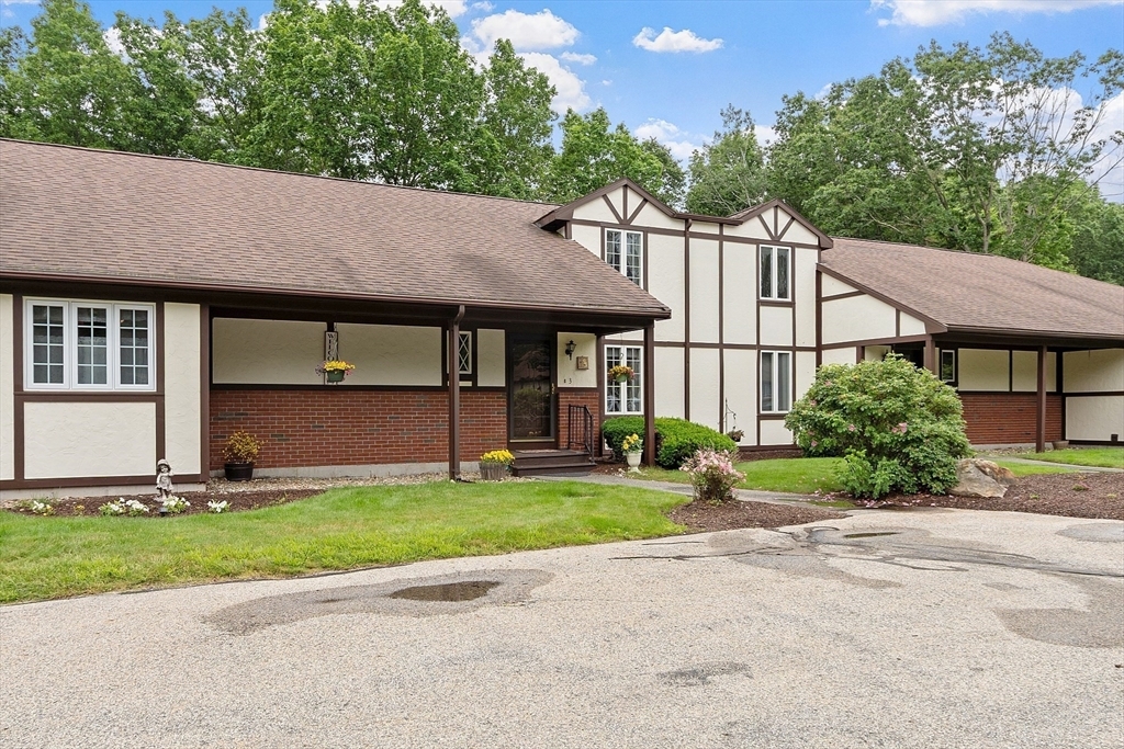 Property Photo:  3 Chandler Dr 3  NH 03811 
