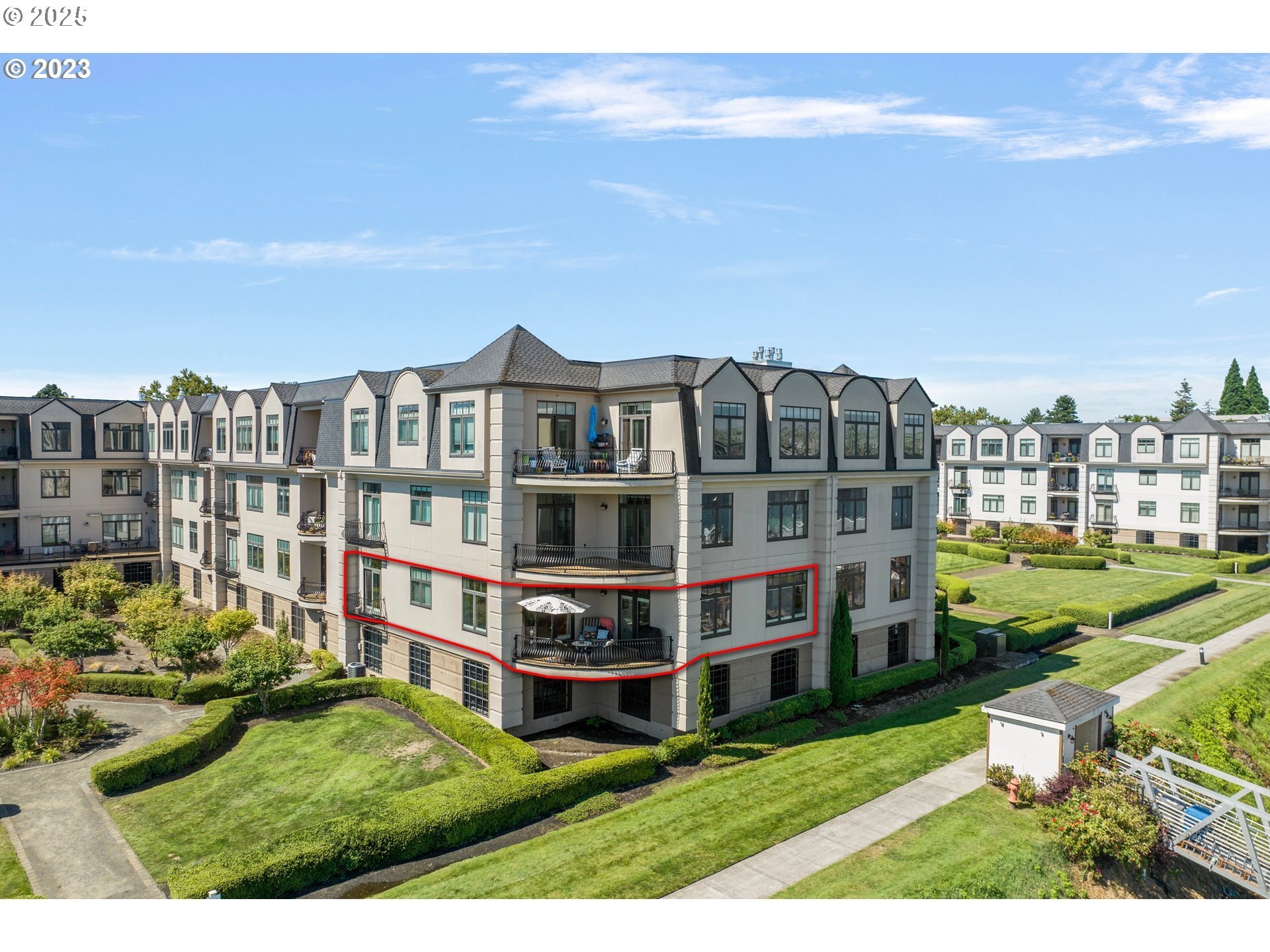 Property Photo:  707 N Hayden Island Dr 215  OR 97217 