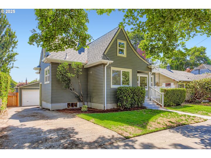 Property Photo:  7336 SE 19th Ave  OR 97202 