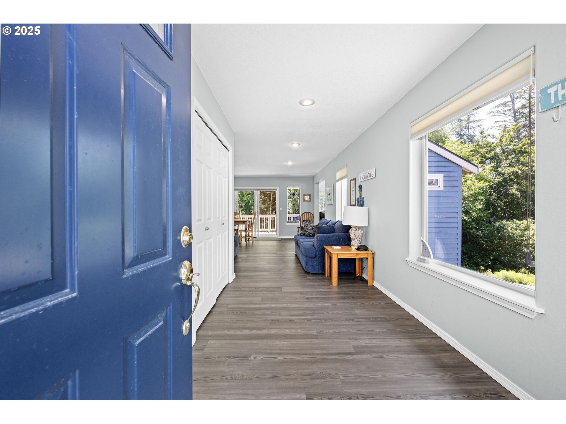 Property Photo: 1780 Huckleberry Dr OR 97138
