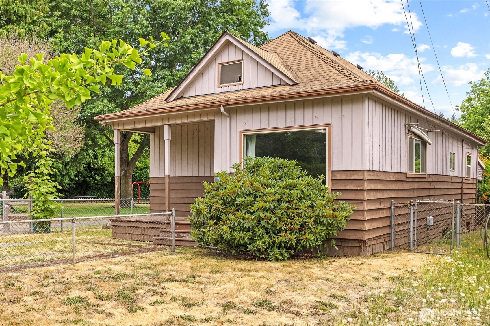 Property Photo: 11658 42nd Avenue S WA 98168