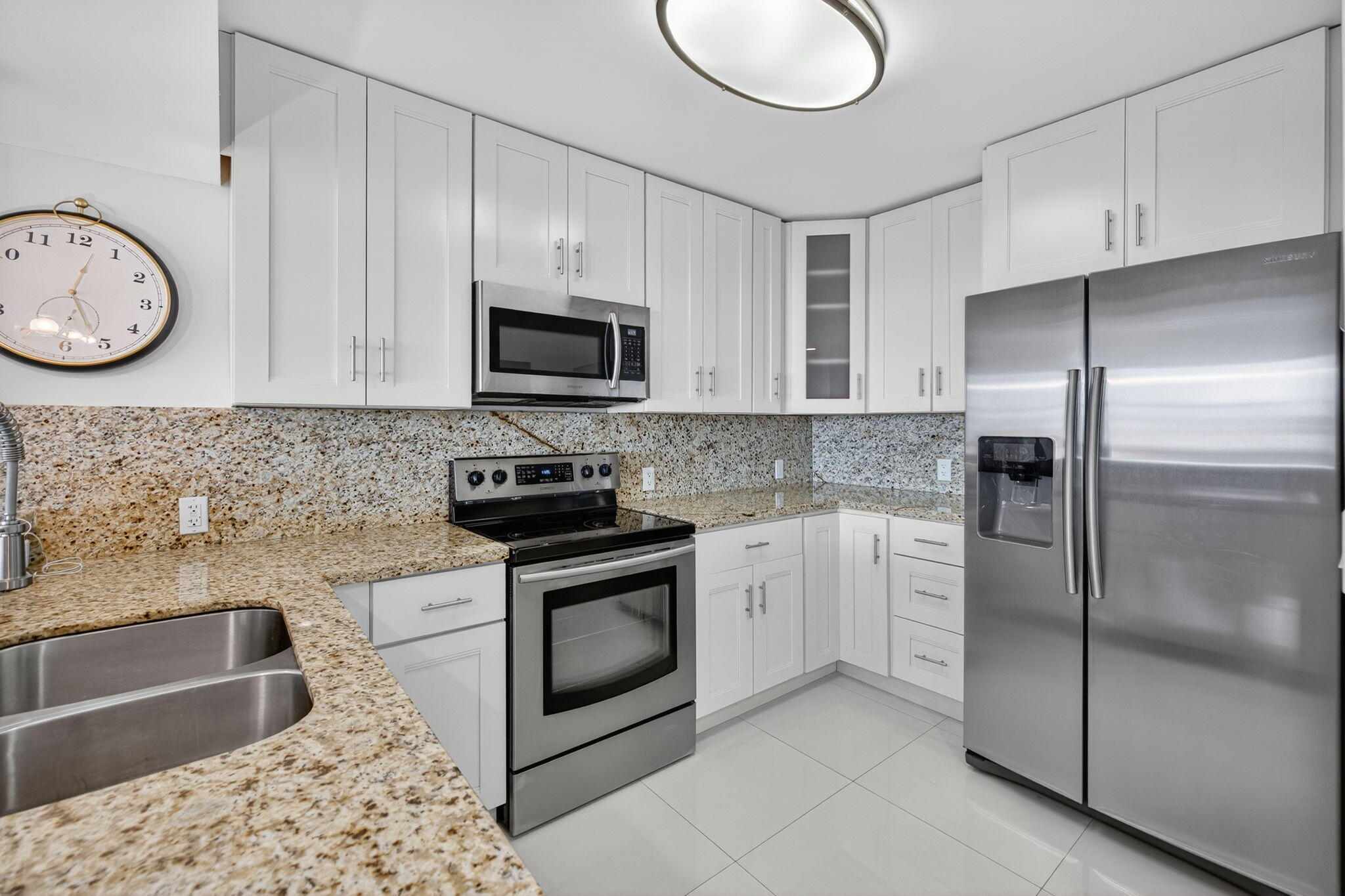 Property Photo: 20335 W Country Club Drive 909 FL 33180