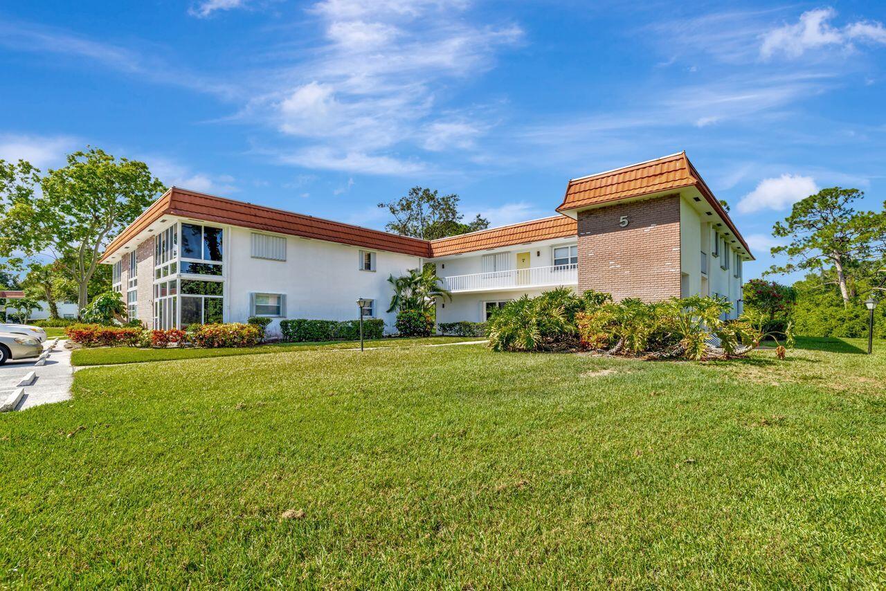 Property Photo: 1225 NW 21st Street 5-502 FL 34994