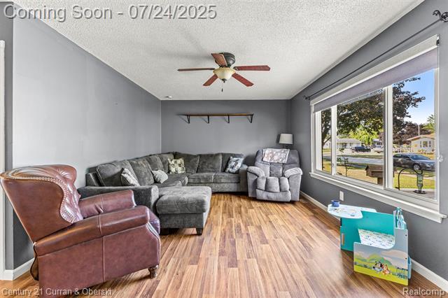 Property Photo: 15449 Collins Street MI 48174