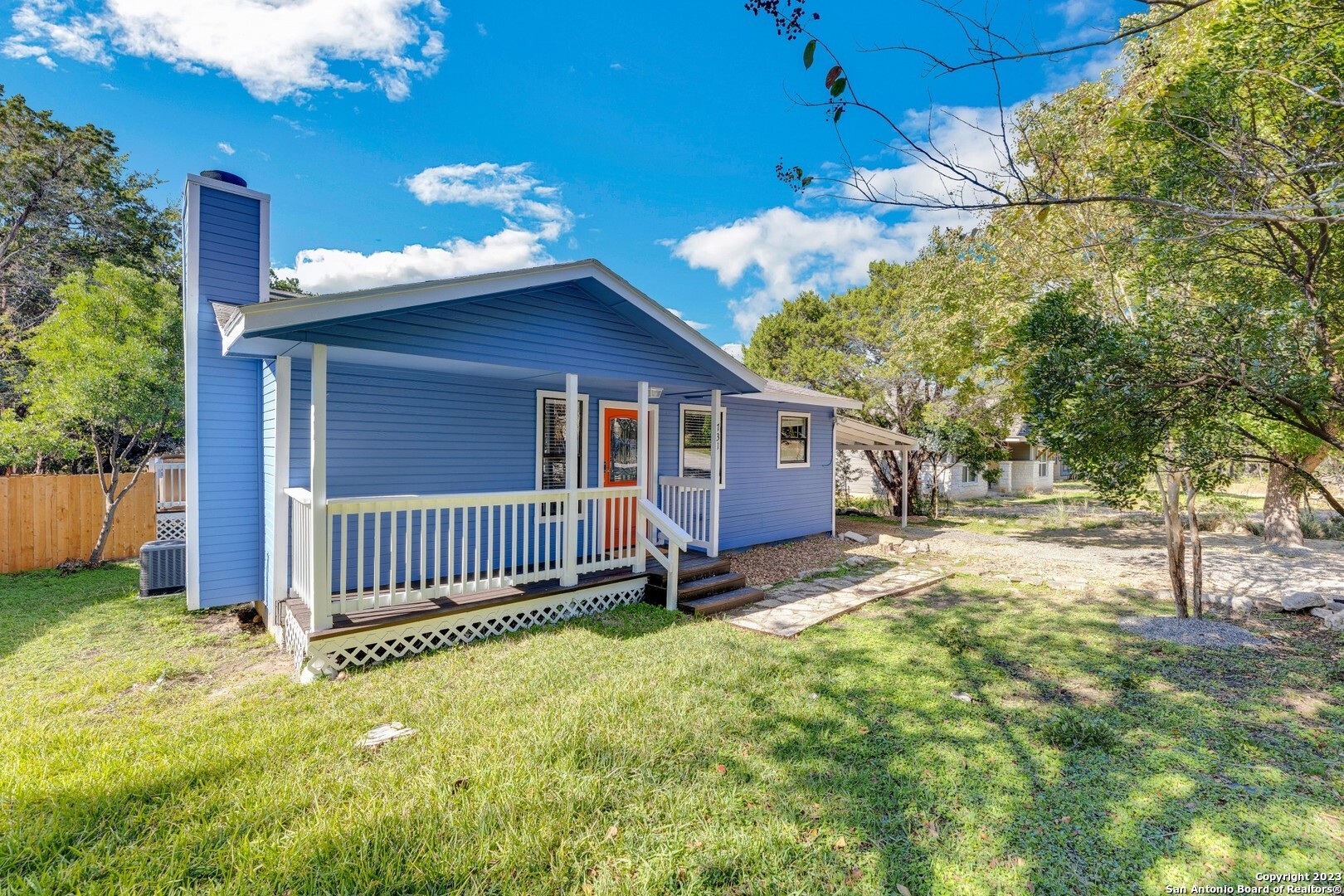 Property Photo: 731 Hillside Loop TX 78133