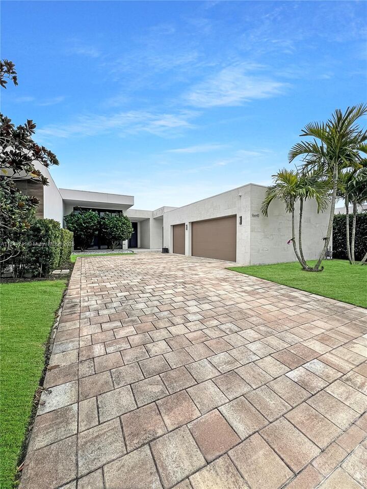 Property Photo:  16640 Sunset Way  FL 33326 
