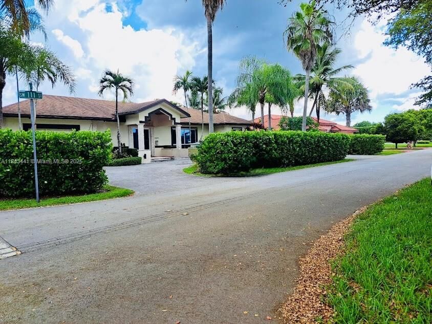 Property Photo:  10375 SW 111th St  FL 33176 