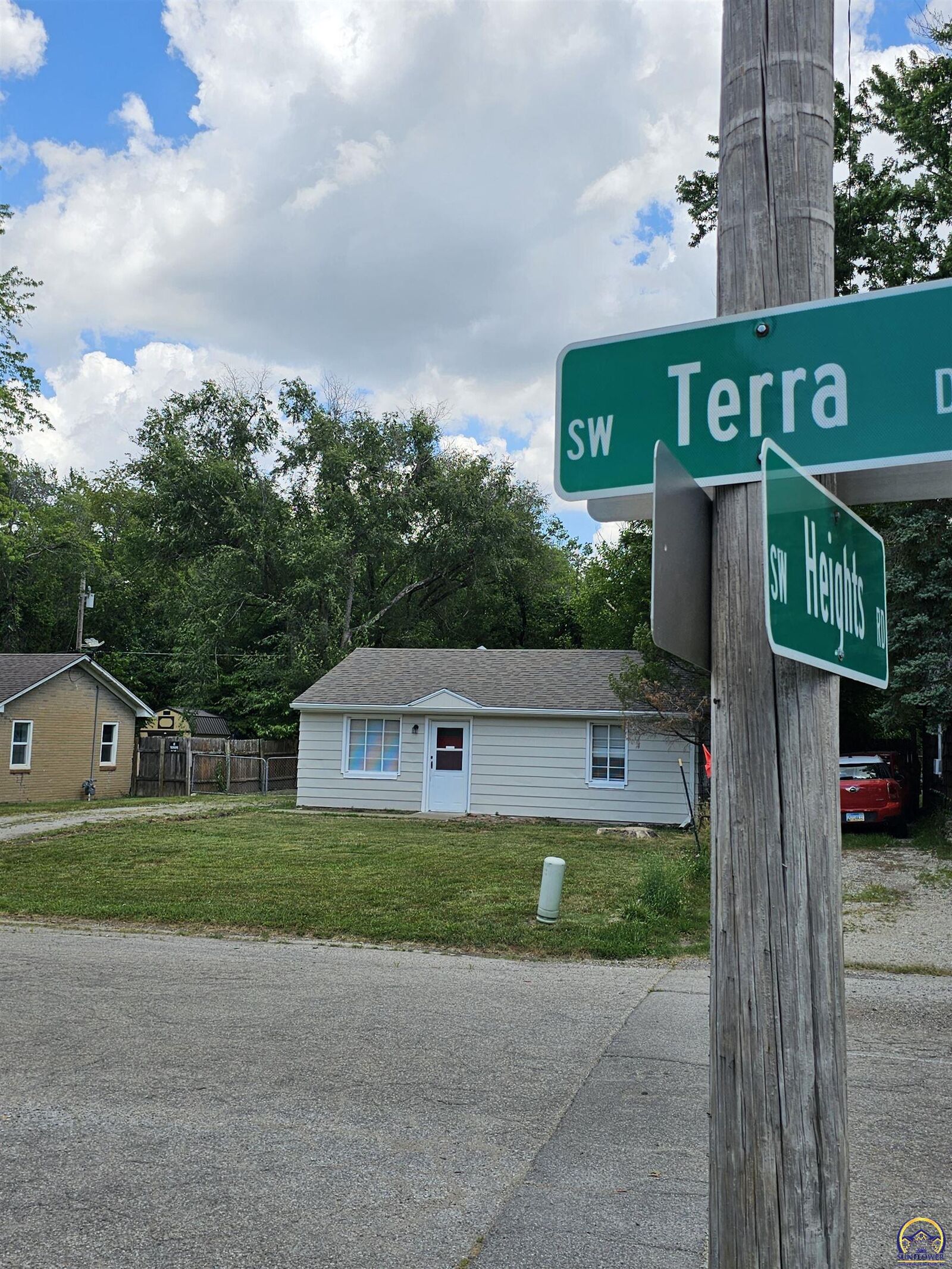 Property Photo:  200 SW Terra Dr  KS 66609 