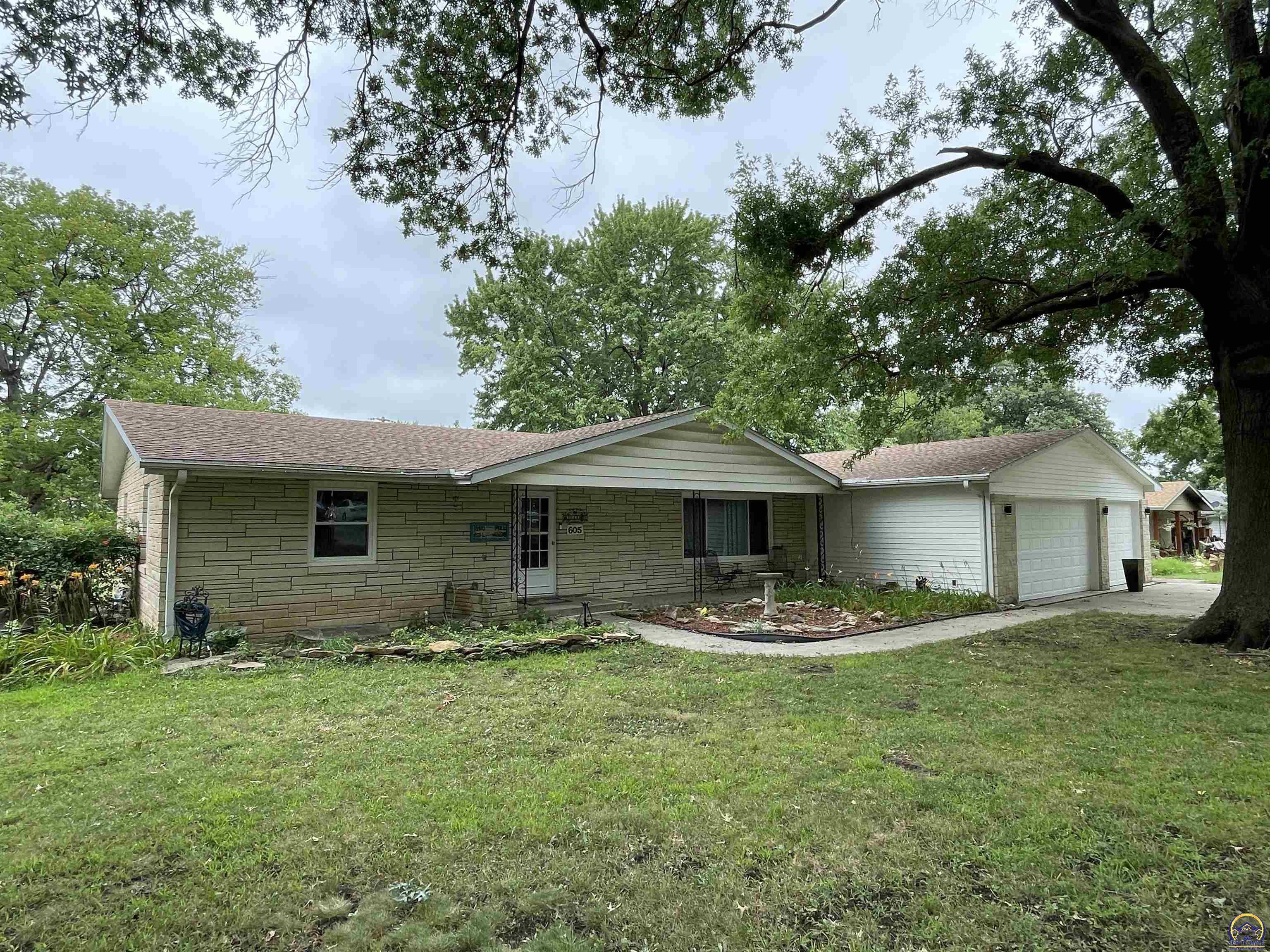 605 Locust St  Overbrook KS 66524 photo