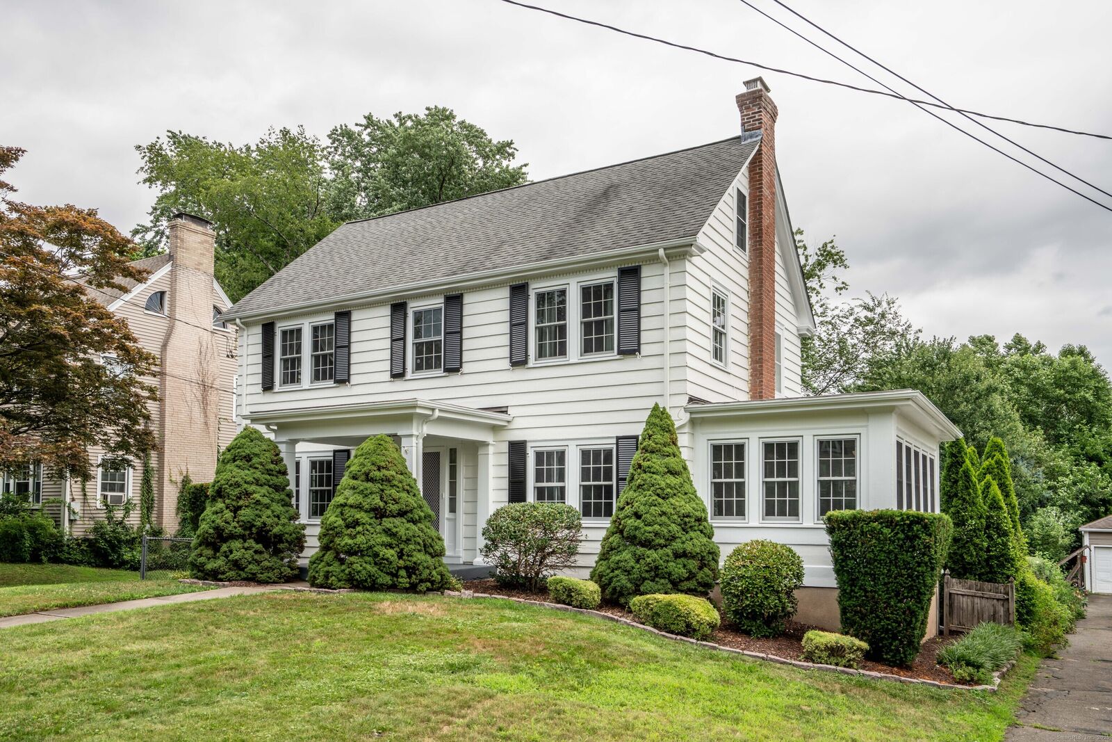 Property Photo:  52 Arnoldale Road  CT 06119 