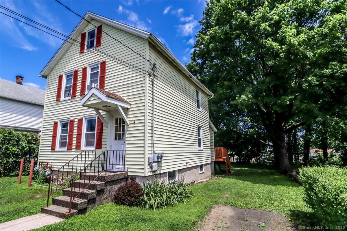 Property Photo: 4 Edgewood Street CT 06810