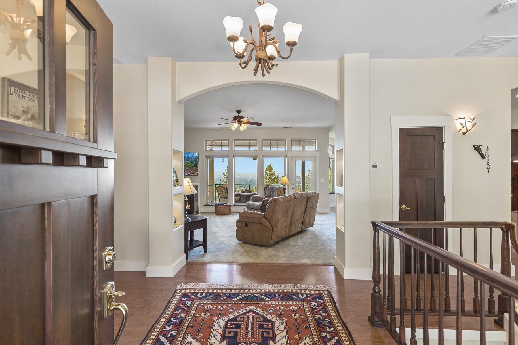 Property Photo: 10309 N Lookout View Ln WA 99025