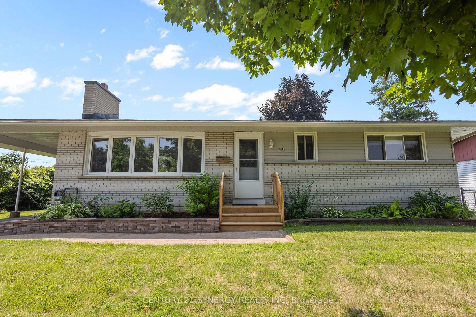 Photo de la propriété: 20 Parkside Crescent ON K2G 3B5